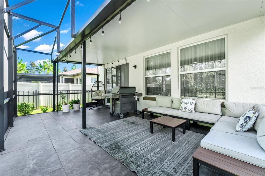 Active With Contract: $750,000 (4 beds, 2 baths, 3046 Square Feet)