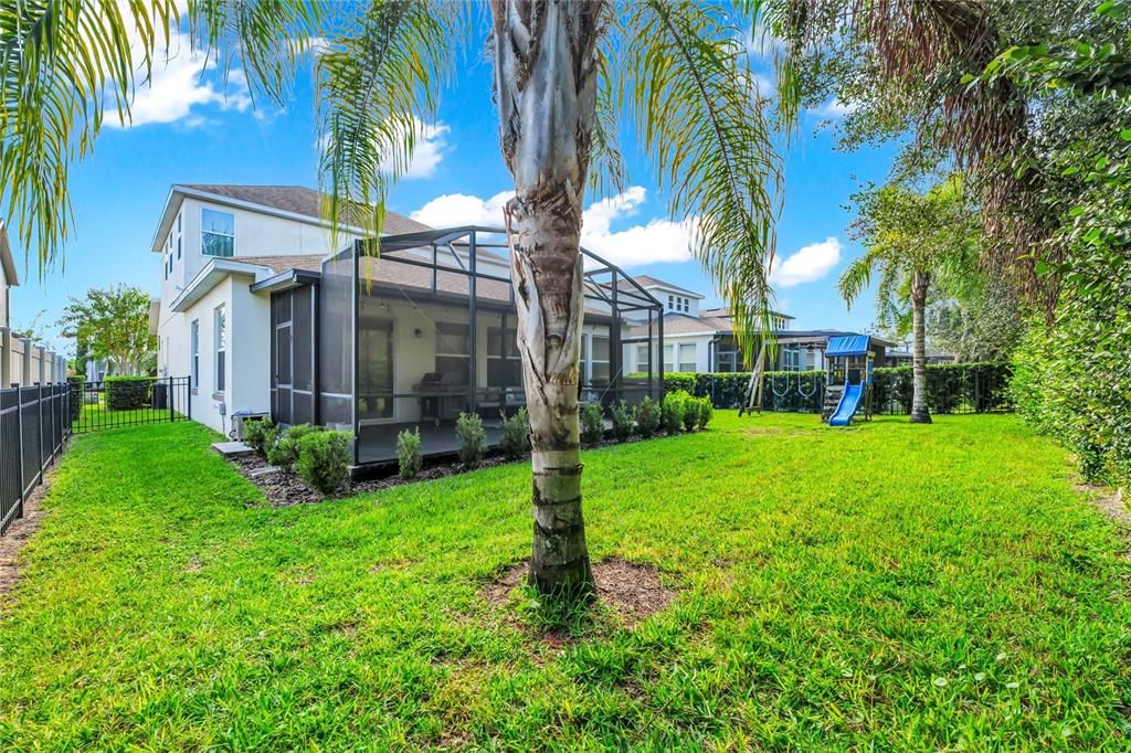 Active With Contract: $750,000 (4 beds, 2 baths, 3046 Square Feet)