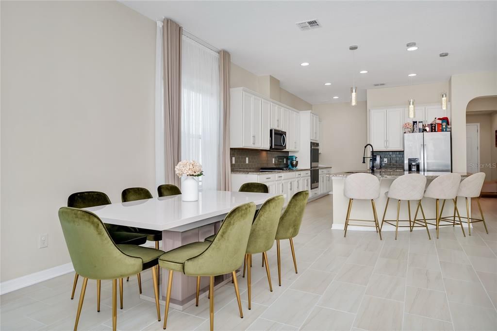 Active With Contract: $750,000 (4 beds, 2 baths, 3046 Square Feet)