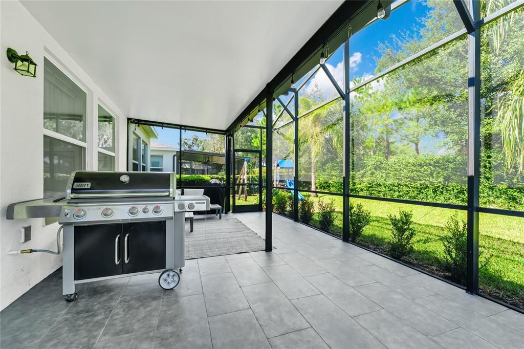 Active With Contract: $750,000 (4 beds, 2 baths, 3046 Square Feet)