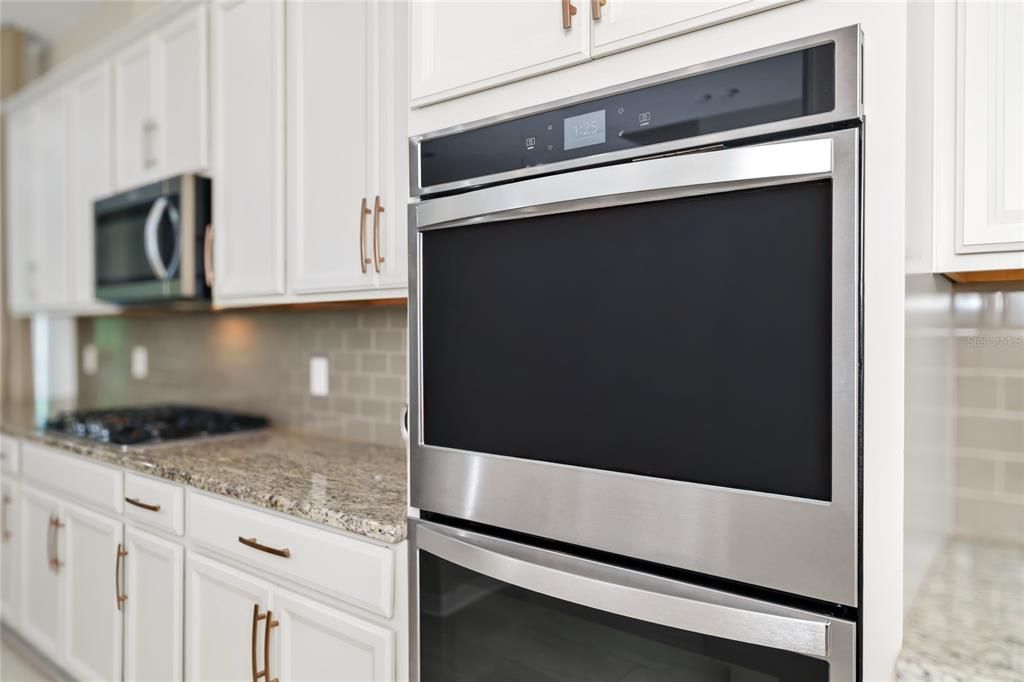 Active With Contract: $750,000 (4 beds, 2 baths, 3046 Square Feet)