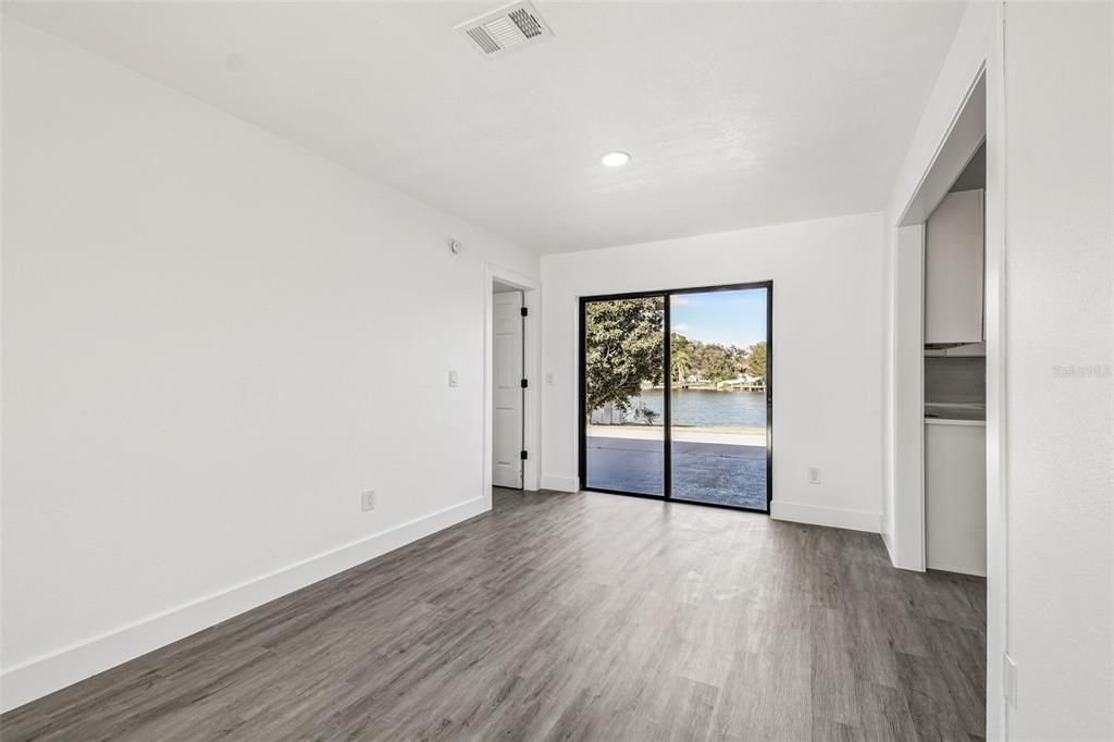 待售: $519,000 (4 贝兹, 2 浴室, 1702 平方英尺)