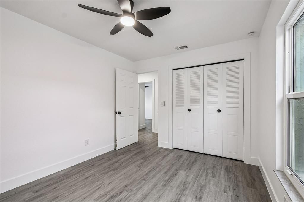 待售: $519,000 (4 贝兹, 2 浴室, 1702 平方英尺)