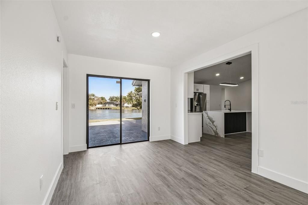 待售: $519,000 (4 贝兹, 2 浴室, 1702 平方英尺)