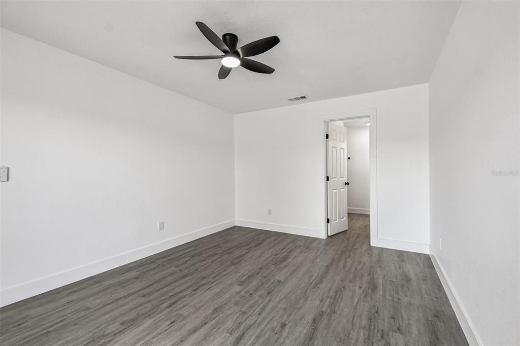 待售: $519,000 (4 贝兹, 2 浴室, 1702 平方英尺)