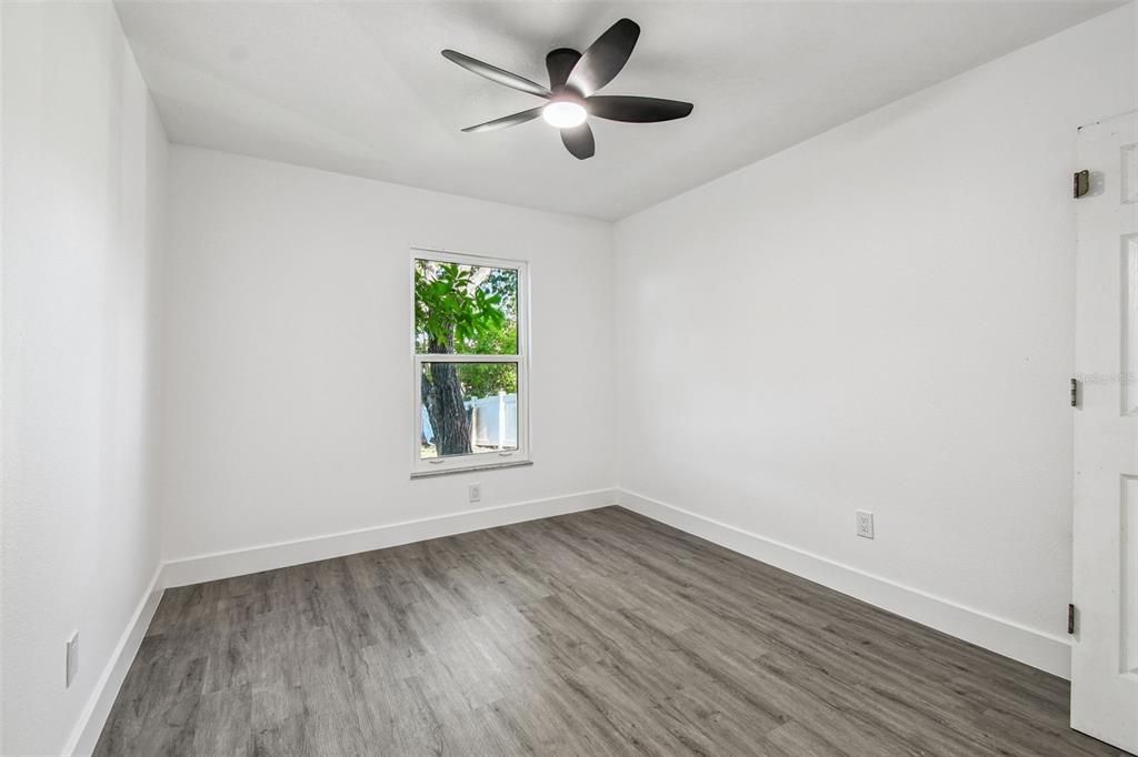 待售: $519,000 (4 贝兹, 2 浴室, 1702 平方英尺)