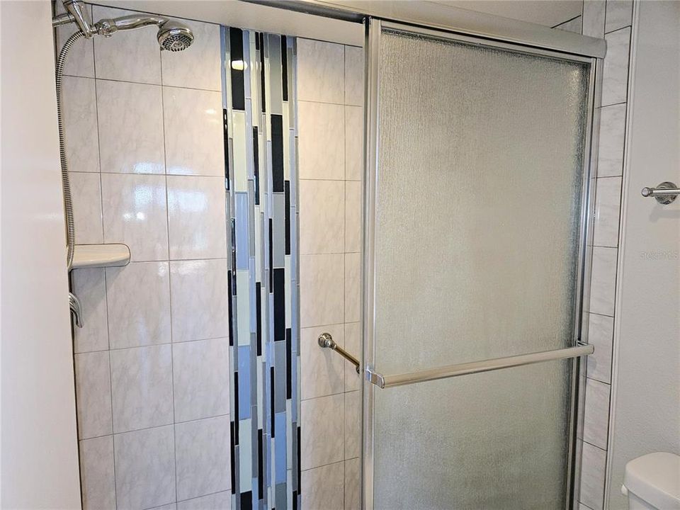 待售: $350,000 (2 贝兹, 2 浴室, 1175 平方英尺)