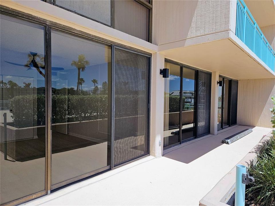 待售: $350,000 (2 贝兹, 2 浴室, 1175 平方英尺)