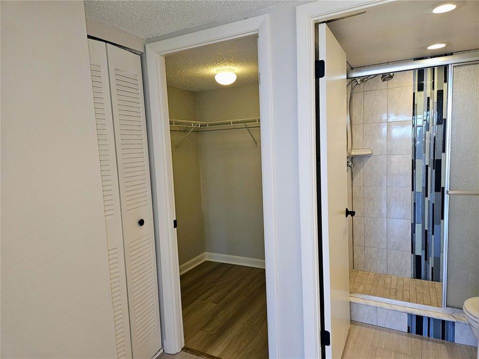 待售: $350,000 (2 贝兹, 2 浴室, 1175 平方英尺)