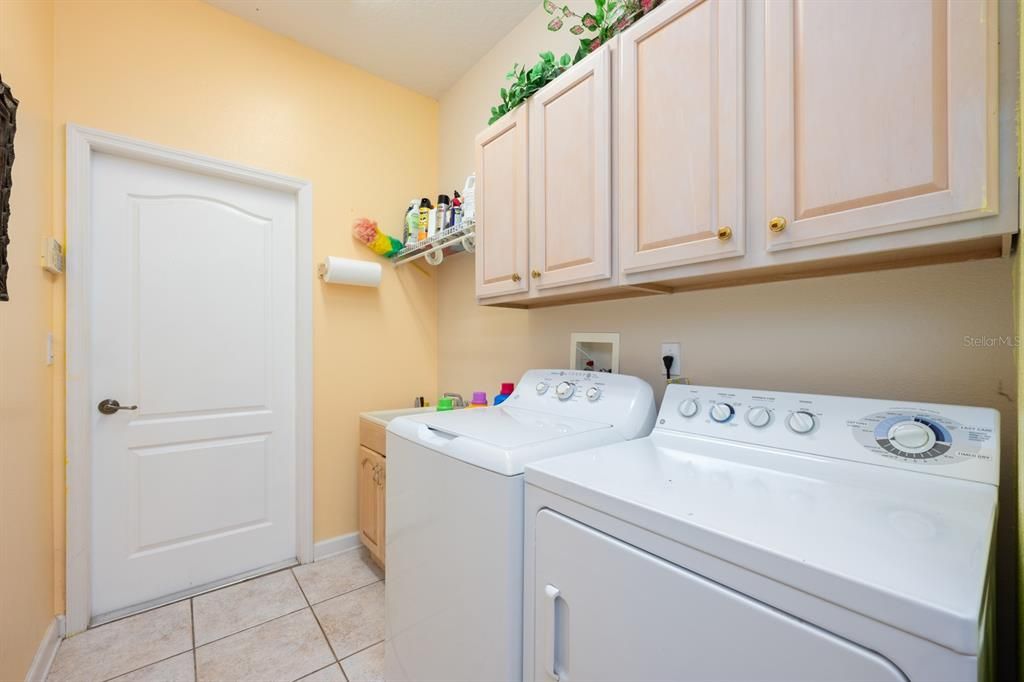 待售: $759,000 (5 贝兹, 4 浴室, 3205 平方英尺)