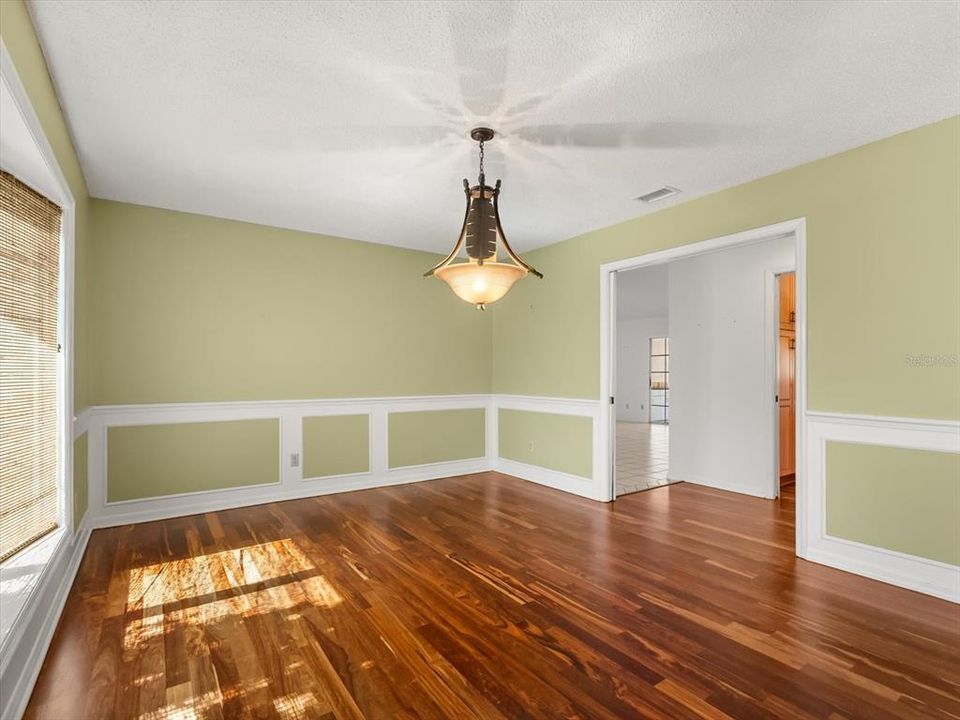 Active With Contract: $575,000 (4 beds, 3 baths, 2602 Square Feet)