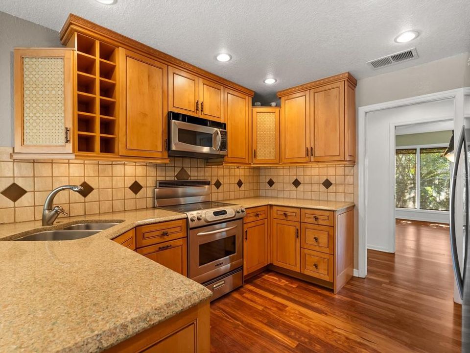 Active With Contract: $575,000 (4 beds, 3 baths, 2602 Square Feet)