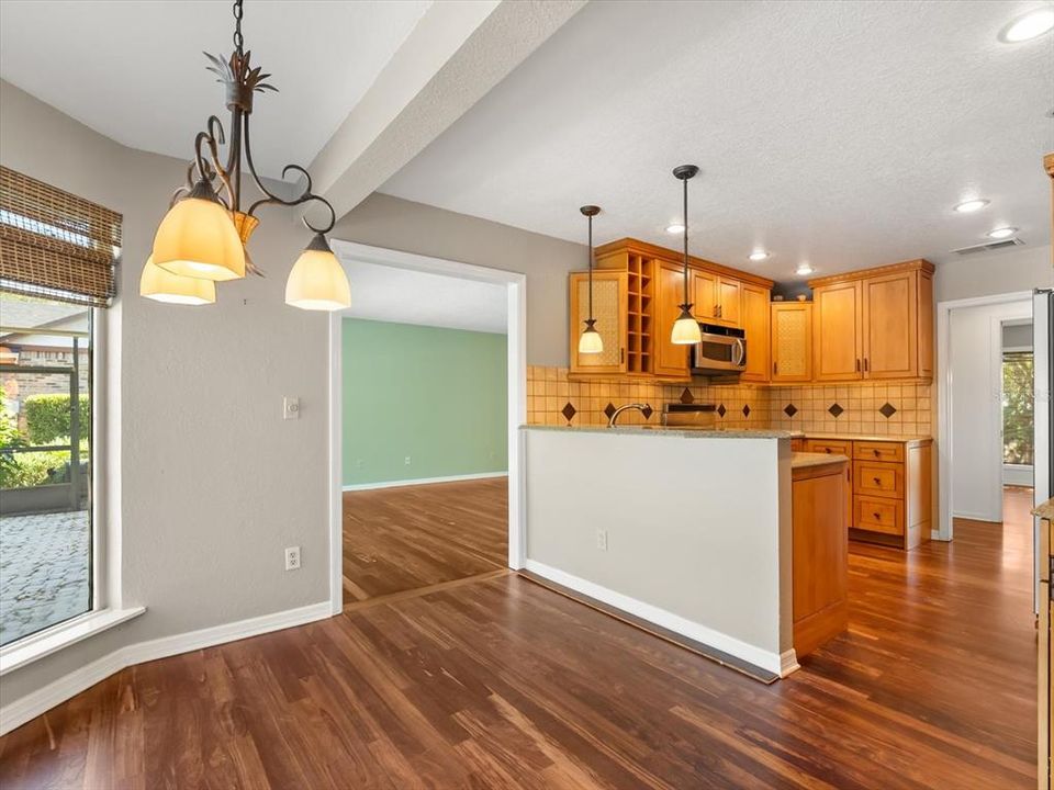 Active With Contract: $575,000 (4 beds, 3 baths, 2602 Square Feet)