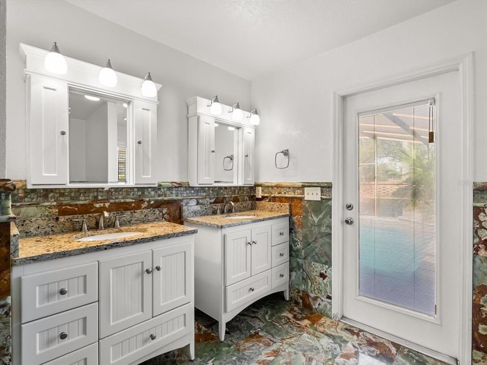 Active With Contract: $575,000 (4 beds, 3 baths, 2602 Square Feet)