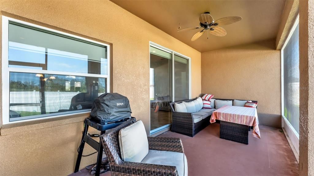 For Sale: $525,000 (4 beds, 3 baths, 2550 Square Feet)