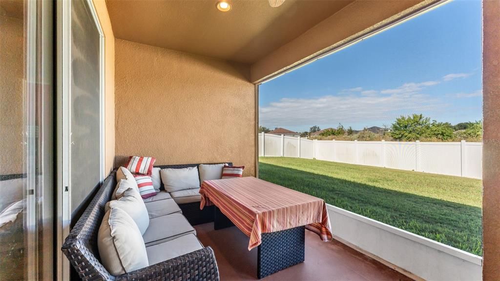 For Sale: $525,000 (4 beds, 3 baths, 2550 Square Feet)