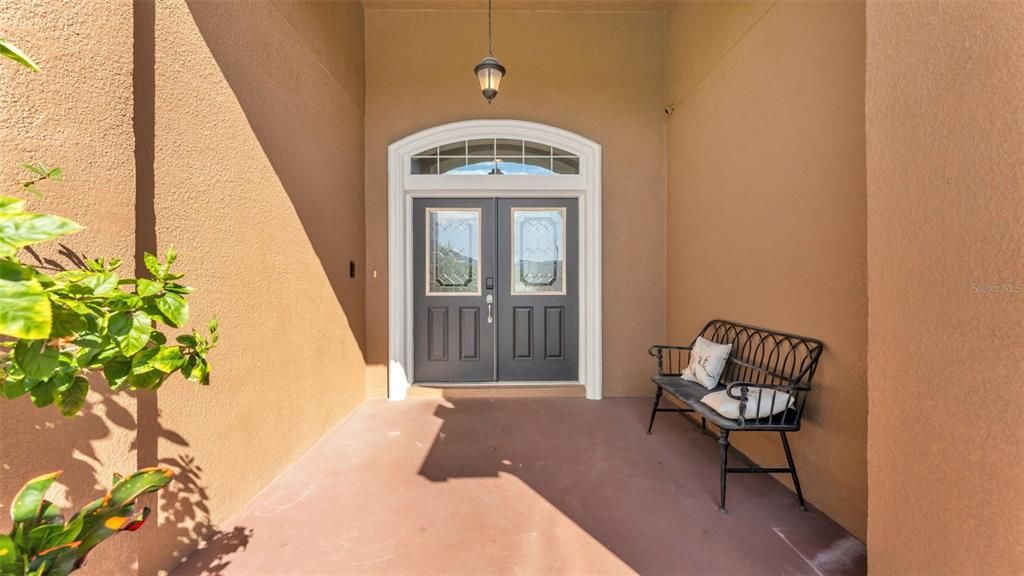 For Sale: $525,000 (4 beds, 3 baths, 2550 Square Feet)