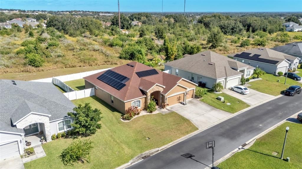 For Sale: $525,000 (4 beds, 3 baths, 2550 Square Feet)