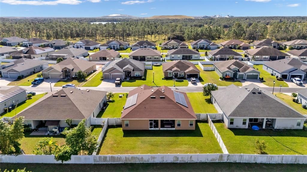 For Sale: $525,000 (4 beds, 3 baths, 2550 Square Feet)