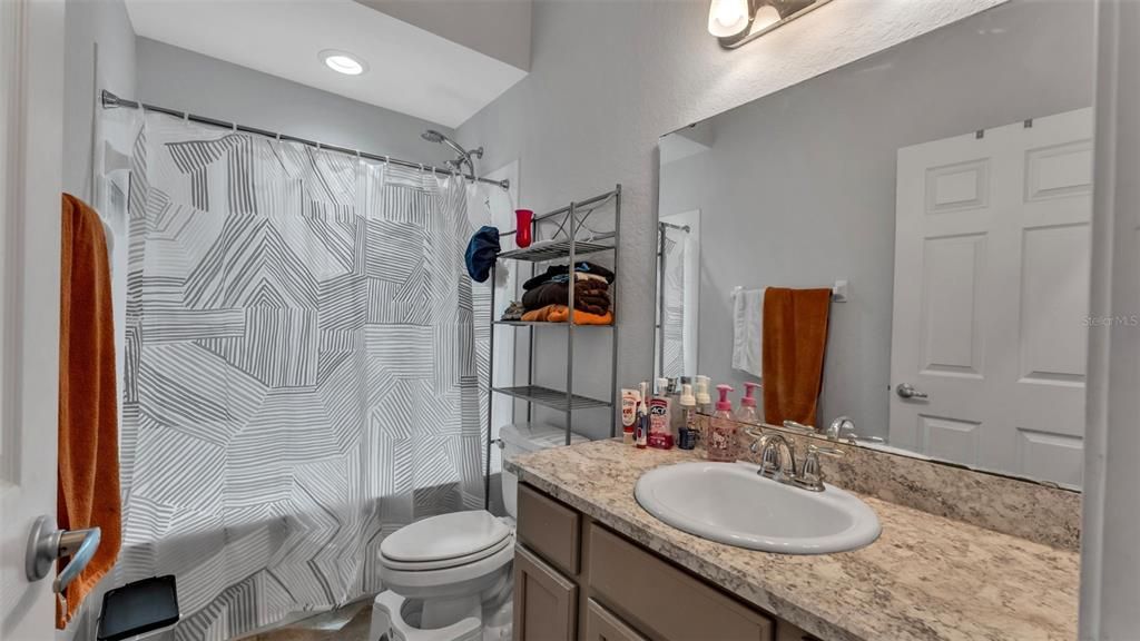 For Sale: $525,000 (4 beds, 3 baths, 2550 Square Feet)