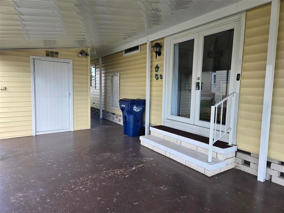 For Sale: $214,750 (2 beds, 2 baths, 1056 Square Feet)