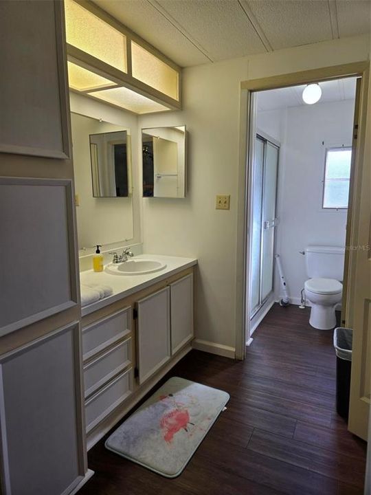 For Sale: $214,750 (2 beds, 2 baths, 1056 Square Feet)