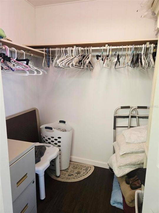 For Sale: $214,750 (2 beds, 2 baths, 1056 Square Feet)