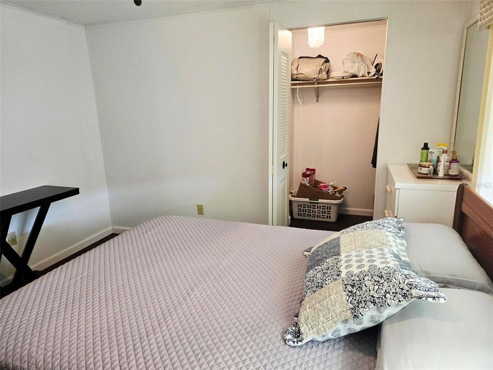 For Sale: $214,750 (2 beds, 2 baths, 1056 Square Feet)