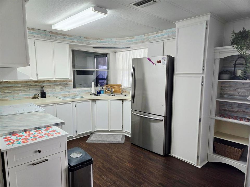 For Sale: $214,750 (2 beds, 2 baths, 1056 Square Feet)