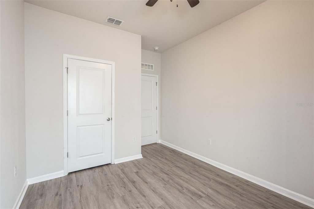 For Rent: $2,300 (4 beds, 2 baths, 1996 Square Feet)