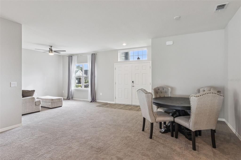 待售: $425,000 (4 贝兹, 3 浴室, 2310 平方英尺)