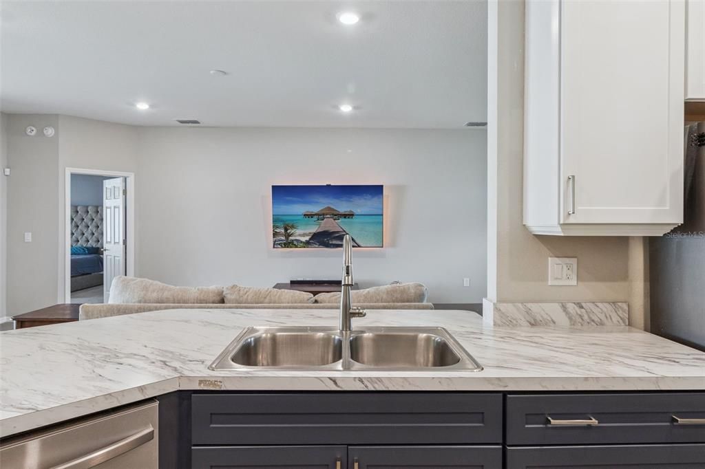 待售: $425,000 (4 贝兹, 3 浴室, 2310 平方英尺)