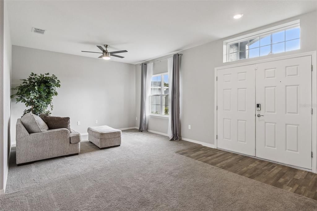 待售: $425,000 (4 贝兹, 3 浴室, 2310 平方英尺)