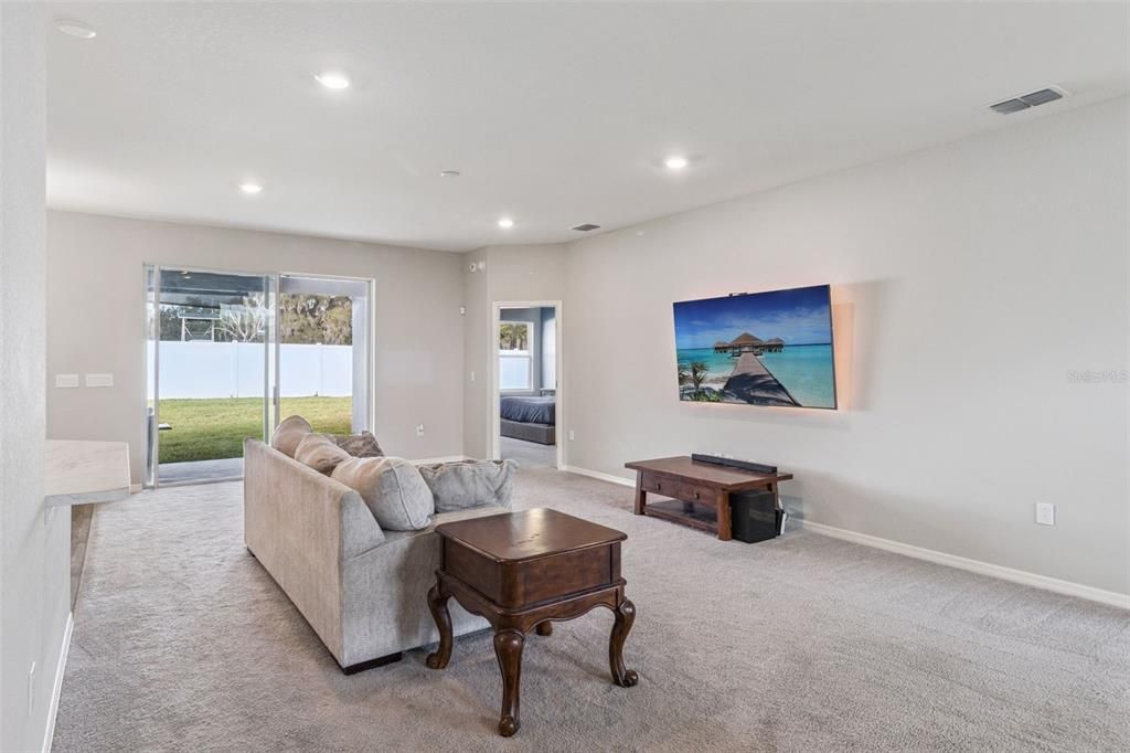 待售: $425,000 (4 贝兹, 3 浴室, 2310 平方英尺)