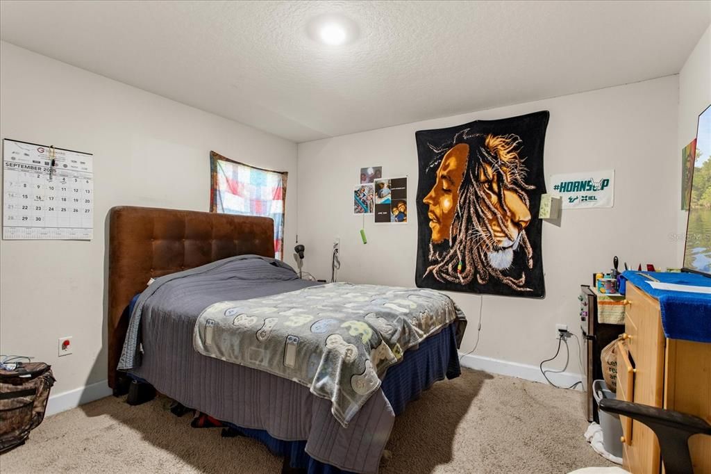 En Venta: $399,000 (4 camas, 3 baños, 2549 Pies cuadrados)