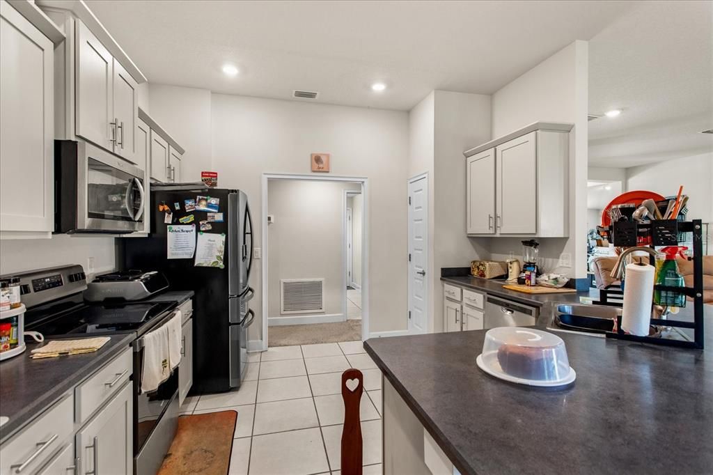 En Venta: $399,000 (4 camas, 3 baños, 2549 Pies cuadrados)