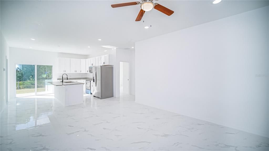 For Sale: $284,990 (3 beds, 2 baths, 1285 Square Feet)