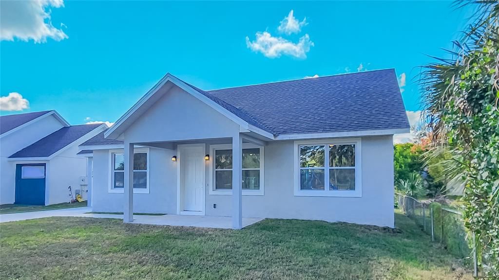 For Sale: $284,990 (3 beds, 2 baths, 1285 Square Feet)