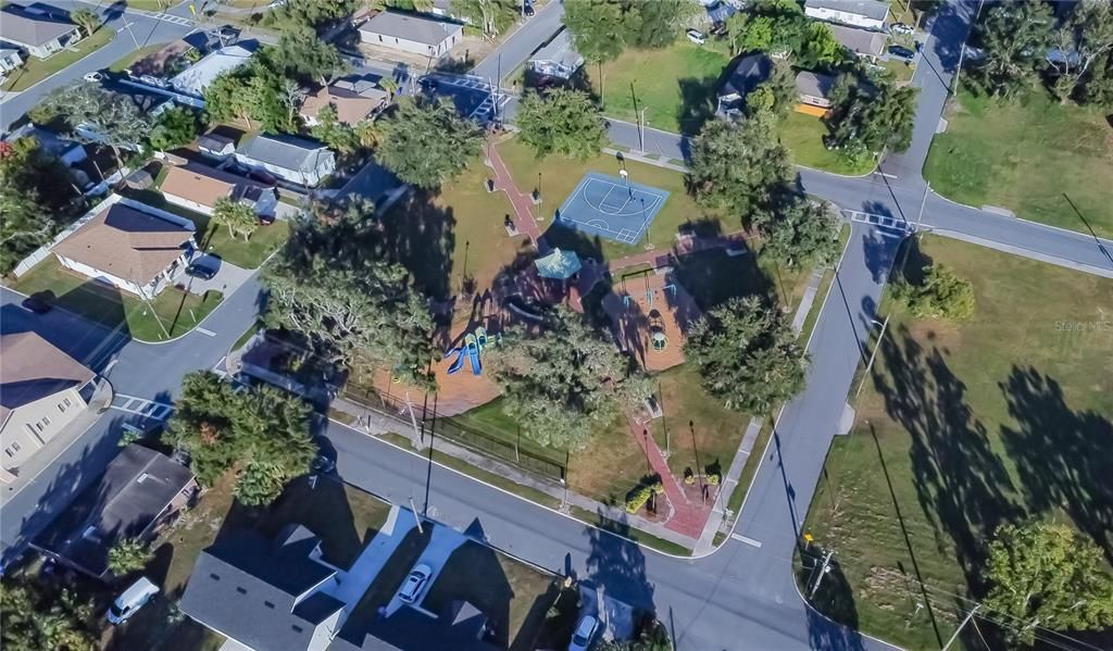 For Sale: $284,990 (3 beds, 2 baths, 1285 Square Feet)