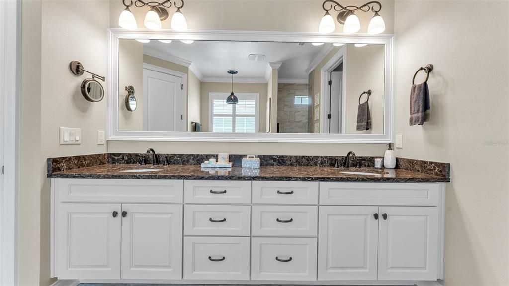 待售: $495,000 (2 贝兹, 2 浴室, 1911 平方英尺)