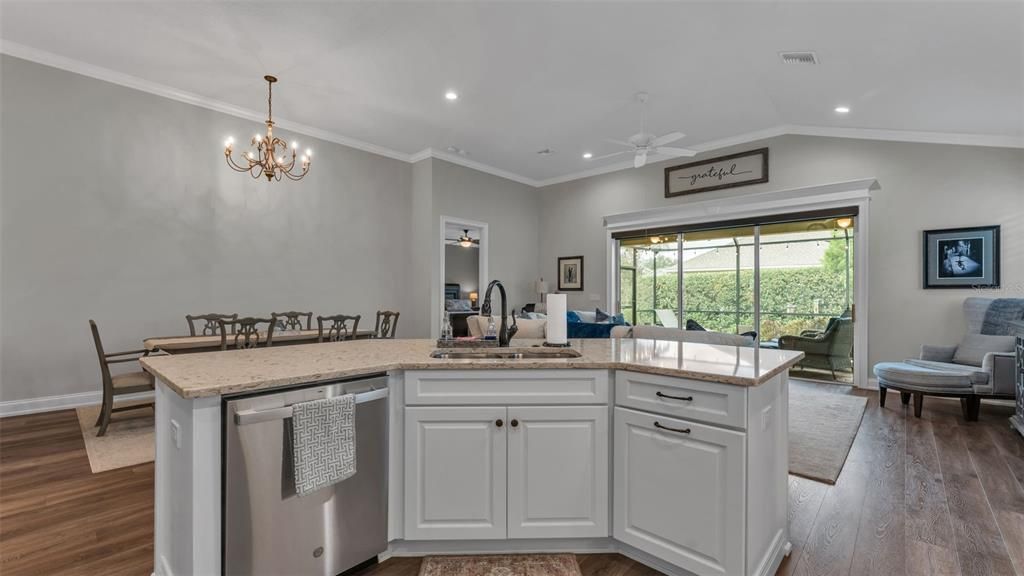 待售: $495,000 (2 贝兹, 2 浴室, 1911 平方英尺)