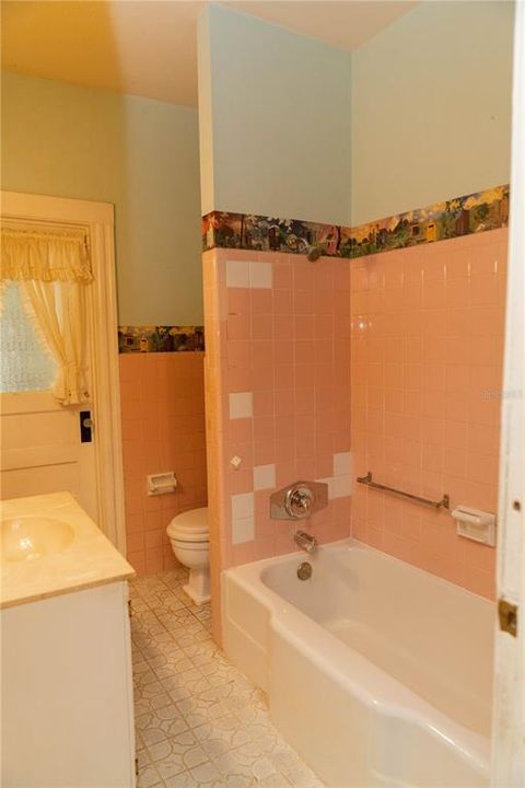 合同活跃: $525,000 (3 贝兹, 2 浴室, 1520 平方英尺)