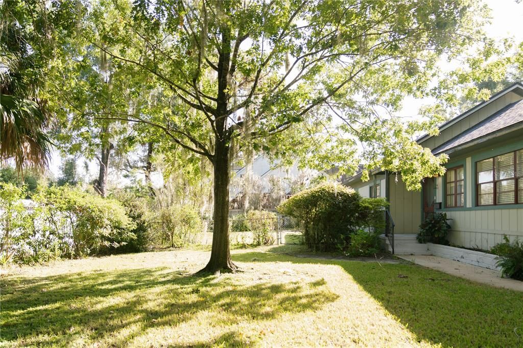 合同活跃: $525,000 (3 贝兹, 2 浴室, 1520 平方英尺)