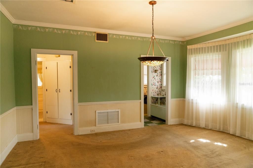 合同活跃: $525,000 (3 贝兹, 2 浴室, 1520 平方英尺)