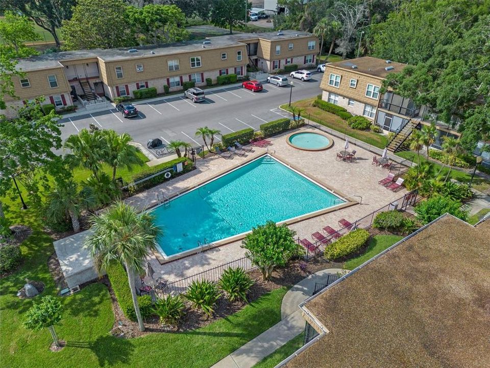 Под контрактом: $215,000 (2 спален, 1 ванн, 1219 Квадратных фут)