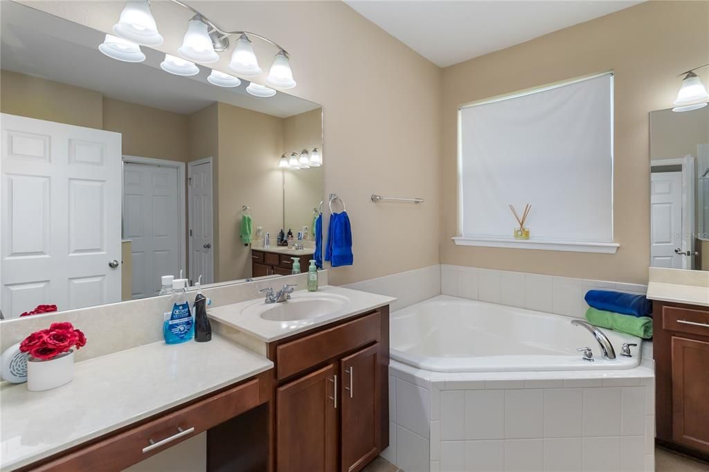 Active With Contract: $615,000 (4 beds, 3 baths, 2409 Square Feet)