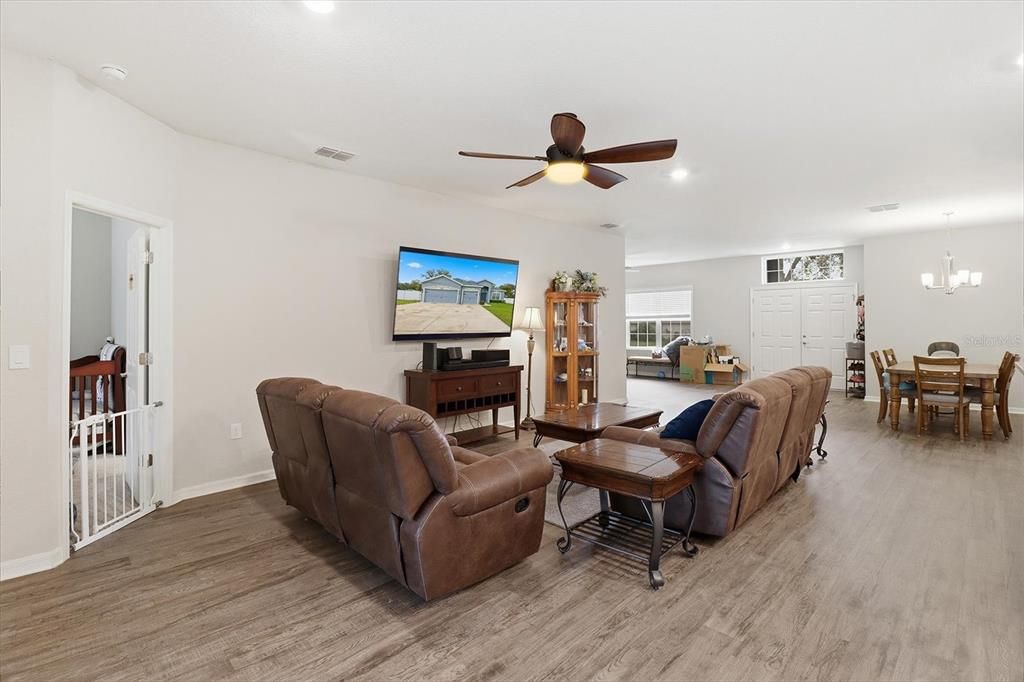 Active With Contract: $390,000 (4 beds, 3 baths, 2332 Square Feet)