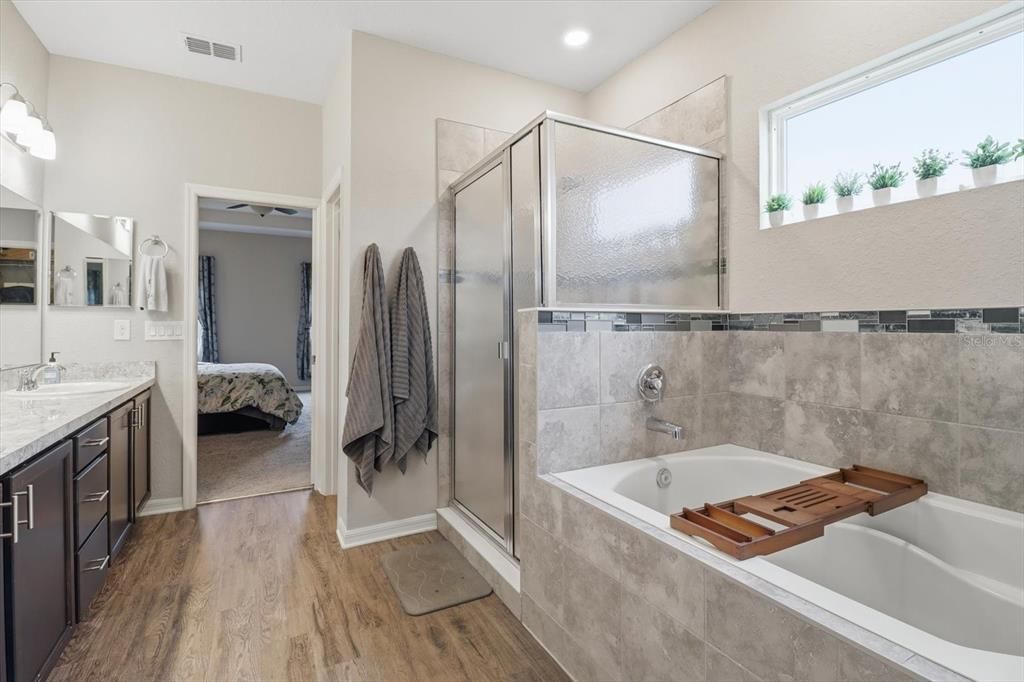 Active With Contract: $390,000 (4 beds, 3 baths, 2332 Square Feet)