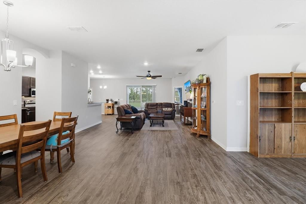 Active With Contract: $390,000 (4 beds, 3 baths, 2332 Square Feet)