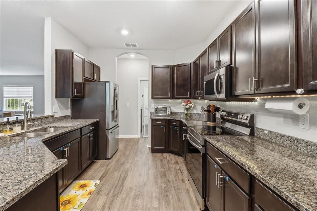Active With Contract: $390,000 (4 beds, 3 baths, 2332 Square Feet)
